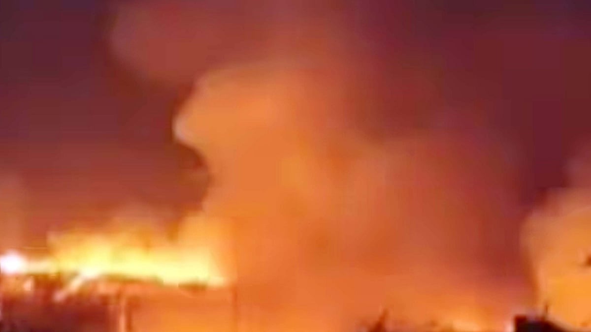 <div class="paragraphs"><p>علامتی تصویر</p></div>