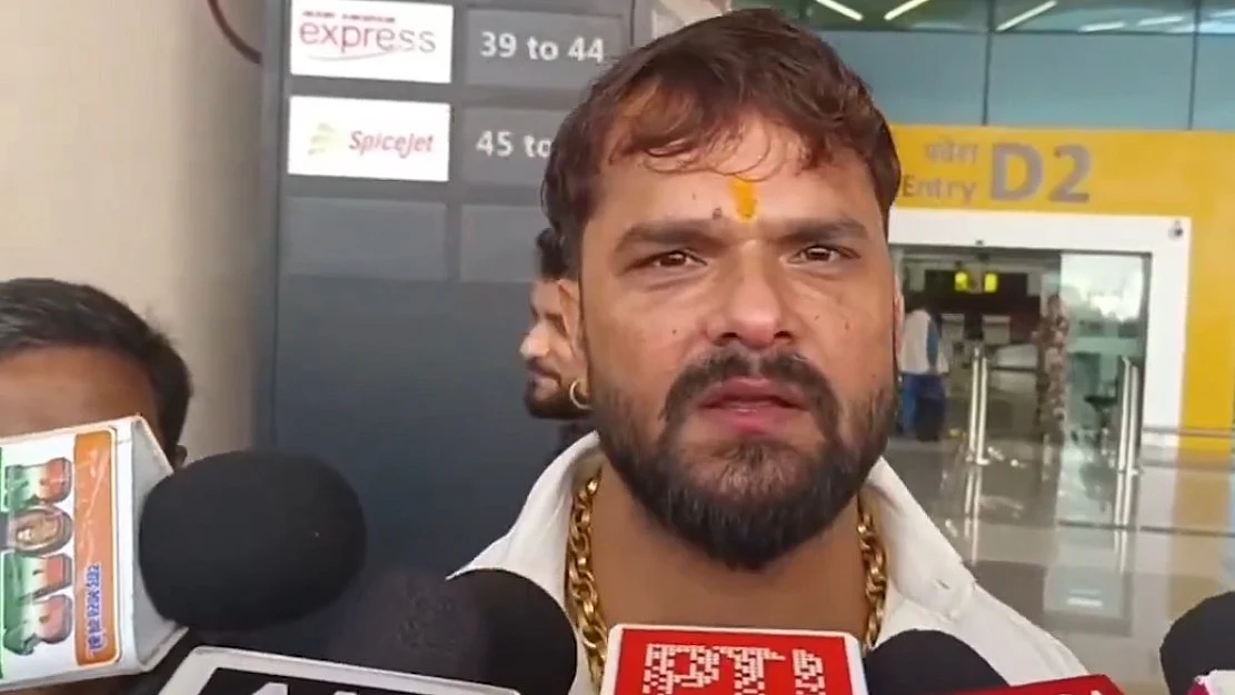 <div class="paragraphs"><p>نامہ نگاروں سے بات کرتے ہوئے کھیساری لال یادو (ویڈیو گریب)</p></div>