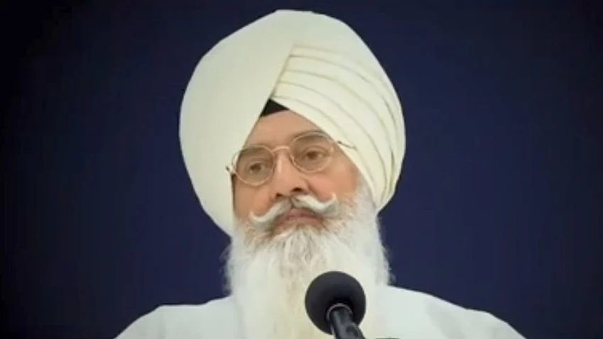 <div class="paragraphs"><p>گرندر سنگھ ڈھلوں، تصویر سوشل میڈیا</p></div>