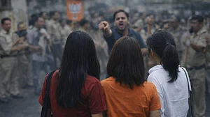 دہلی میں اروناچل پردیش کی تین طالبات سے نسلی بدسلوکی، کانگریس کی مرکزی حکومت پر تنقید