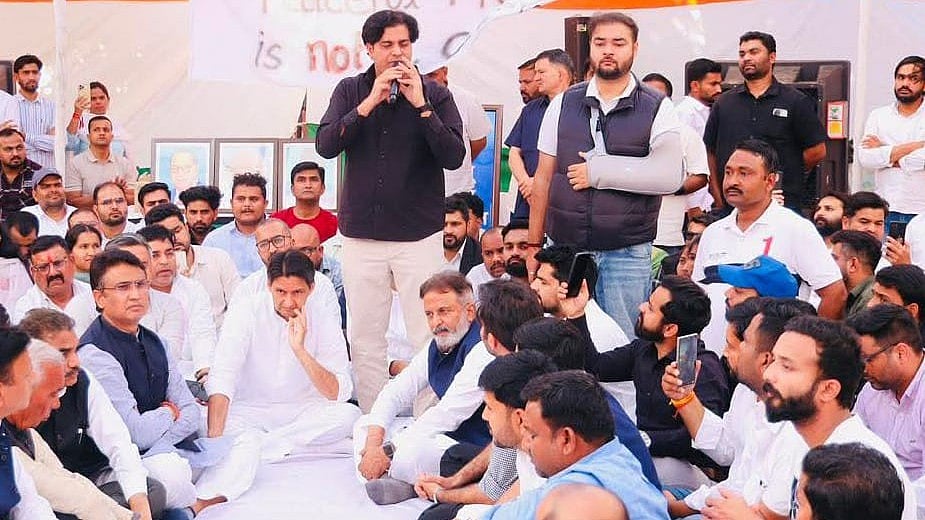 یوتھ کانگریس کی ’شرٹ لیس تحریک‘ قابل ستائش اور تاریخی ہے: عمران پرتاپ گڑھی