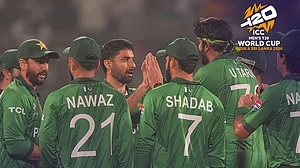 ٹی-20 عالمی کپ: پاکستان کا سیمی فائنل میں پہنچنے کا خواب چکناچور، سری لنکا سے جیت کر بھی ٹورنامنٹ سے باہر