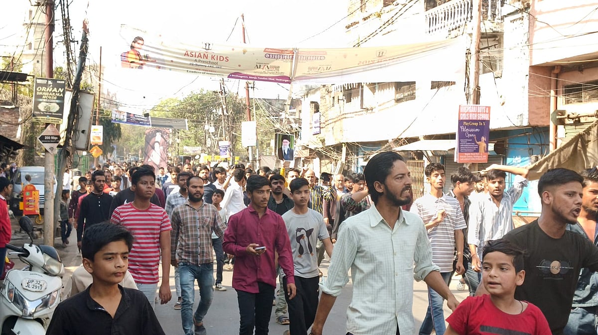 آیت اللہ خامنہ ای کی شہادت پر ’امریکہ ۔اسرائیل مردہ باد‘ کے نعروں سے گونج اُٹھا لکھنؤ