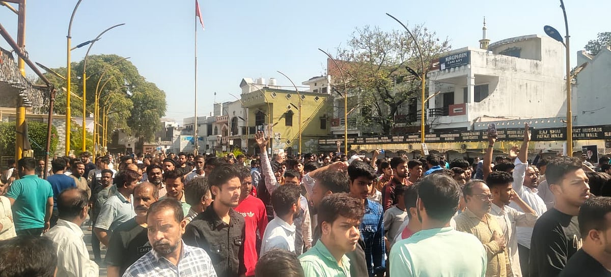 آیت اللہ خامنہ ای کی شہادت پر ’امریکہ ۔اسرائیل مردہ باد‘ کے نعروں سے گونج اُٹھا لکھنؤ