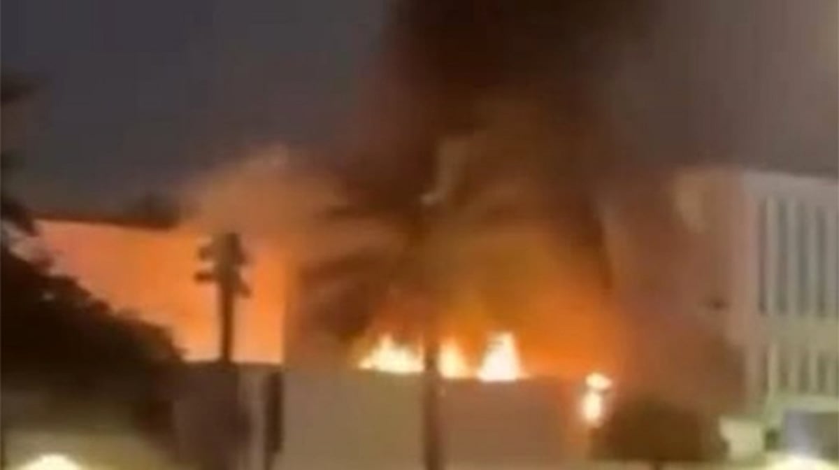 دبئی: امریکی قونصل خانے کے قریب ڈرون حملہ، پارکنگ میں آگ بھڑک اٹھی، تمام عملہ محفوظ