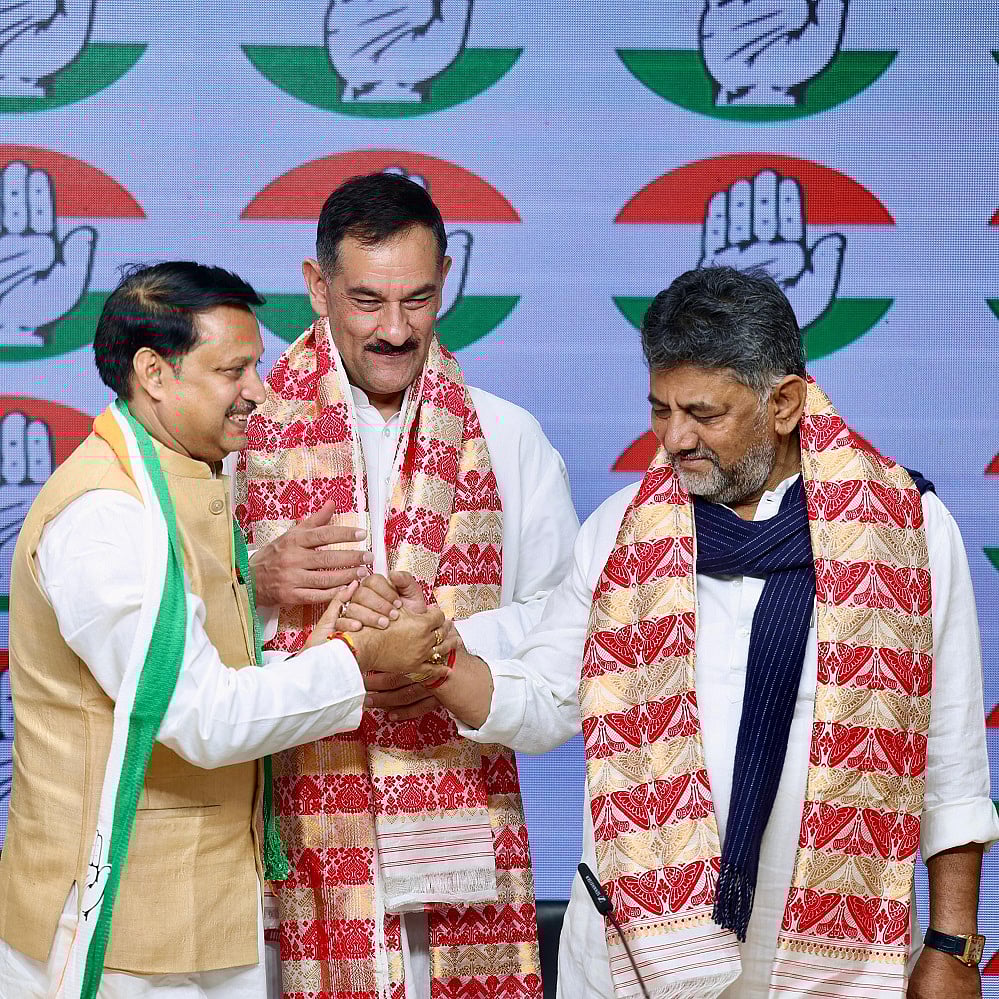 آسام اسمبلی انتخاب سے عین قبل آسام گن پریشد کے سرکردہ لیڈر جینت کھاؤند سمیت کئی شخصیات کانگریس میں شامل