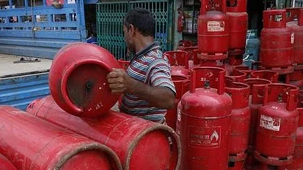 <div class="paragraphs"><p>ممبئی میں گیس کا بحران</p></div>