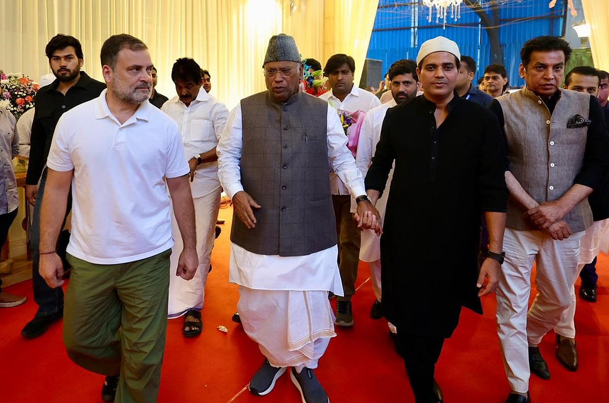 عمران پرتاپ گڑھی کی میزبانی میں دعوتِ افطار، راہل گاندھی اور ملکارجن کھڑگے سمیت متعدد قائدین شریک