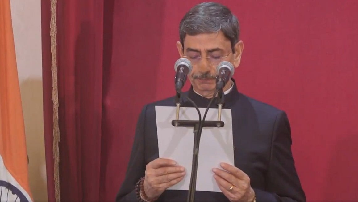 <div class="paragraphs"><p>مغربی بنگال کے نومنتخب گورنر آر این روی (ویڈیو گریب)</p></div>