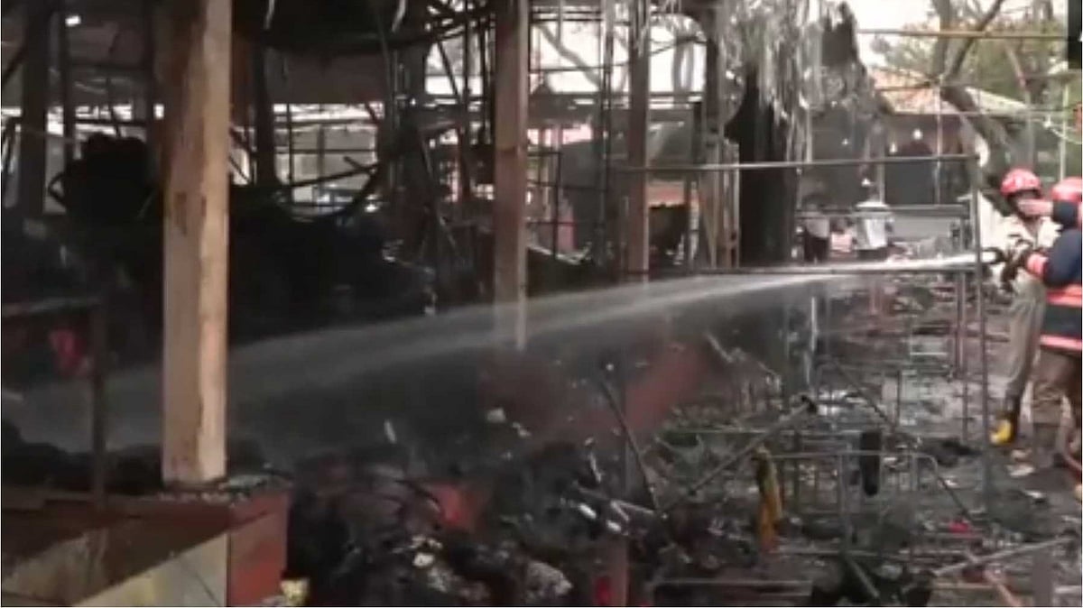 <div class="paragraphs"><p>فوٹو ویڈیو گریپ</p></div>