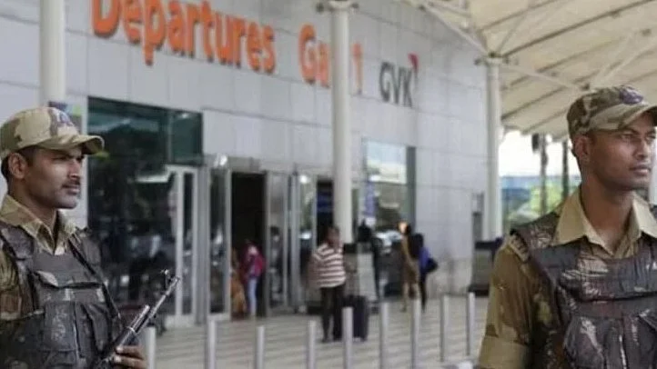 <div class="paragraphs"><p>آئی جی آئی ایئرپورٹ (فائل فوٹو)</p></div>