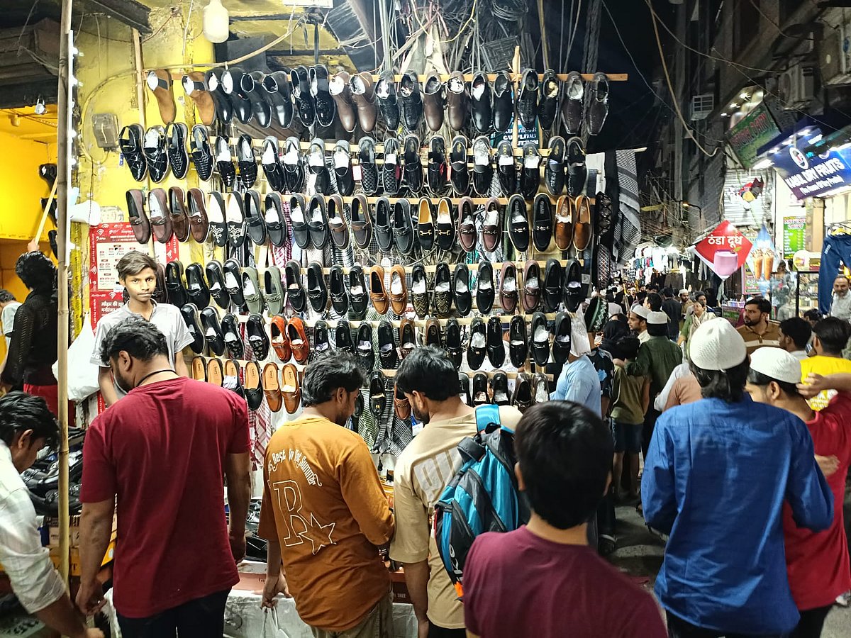 دہلی: لذیذ پکوانوں کے لطف اور عید کی خریداری کے لیے مشہور ہو چکا ہے جعفرآباد کا بازار 