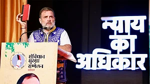 ’ترقی کے نام پر آدیواسیوں کی زمین چھینی جا رہی ہے‘، وڈودرا کانفرنس میں راہل گاندھی کا خطاب