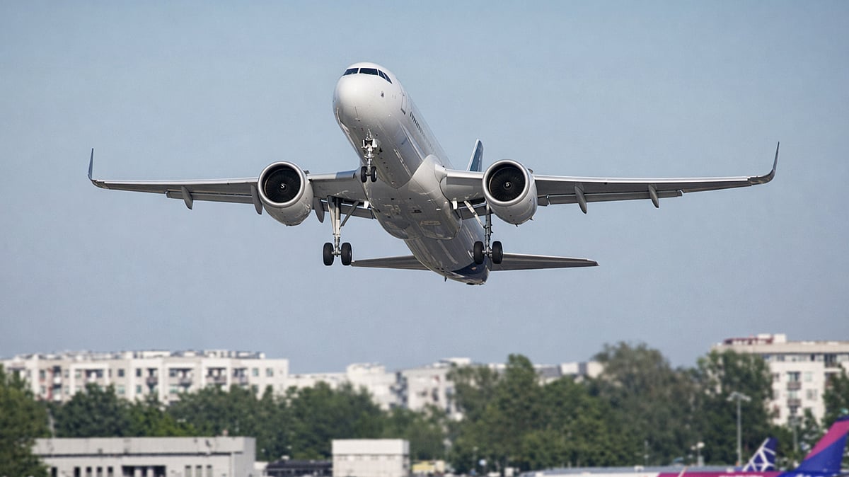 <div class="paragraphs"><p>پرواز کی علامتی تصویر / آئی اے این ایس / اے آئی سے بہتر کی گئی</p></div>