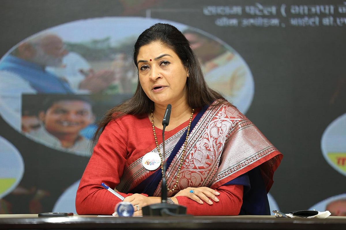 الکا لامبا کا بی جے پی پر بڑا حملہ: 44 عوامی نمائندوں پر سنگین الزامات، تصاویر کے ساتھ پیش کی پوری تفصیل