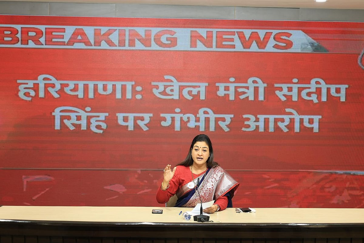 الکا لامبا کا بی جے پی پر بڑا حملہ: 44 عوامی نمائندوں پر سنگین الزامات، تصاویر کے ساتھ پیش کی پوری تفصیل