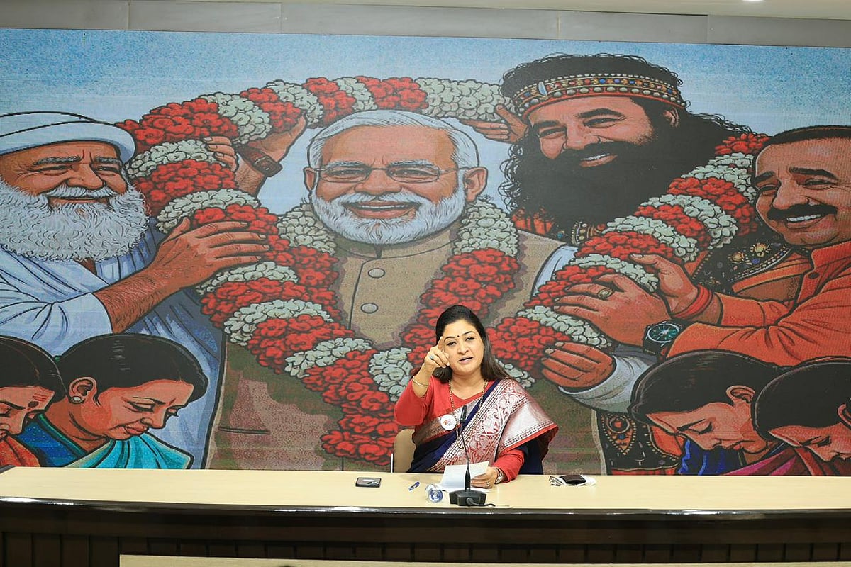 الکا لامبا کا بی جے پی پر بڑا حملہ: 44 عوامی نمائندوں پر سنگین الزامات، تصاویر کے ساتھ پیش کی پوری تفصیل