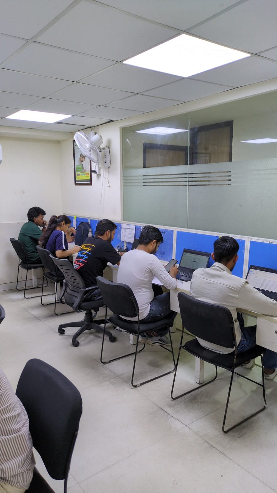 ہم ہیں کامیاب-6: عاشق کی محنت رنگ لائی، معاشی مسائل میں پھنسے لوگوں کا راہنما بن کر ابھر رہا ’اے آئی فائنانشیل سروسز‘