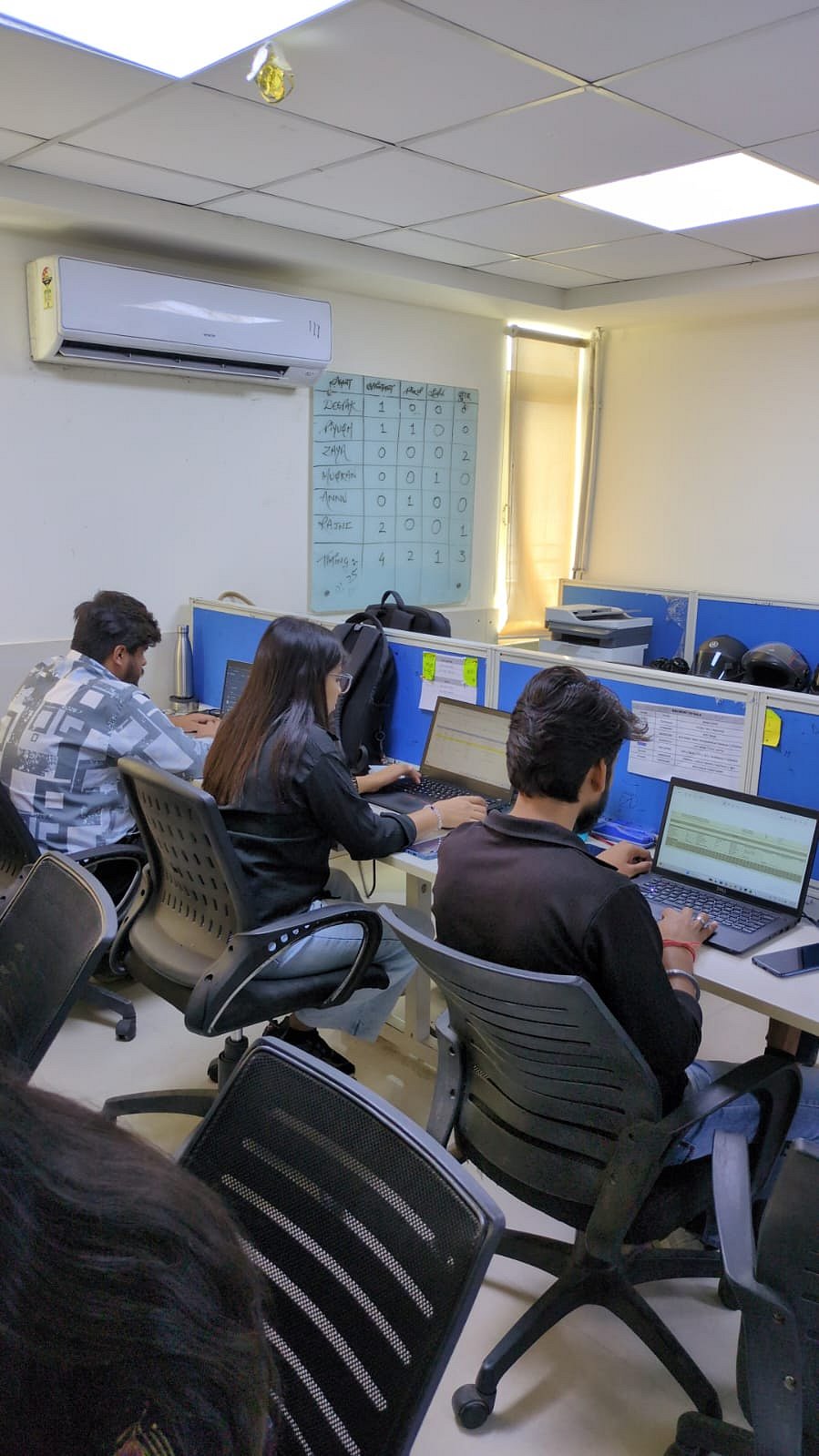 ہم ہیں کامیاب-6: عاشق کی محنت رنگ لائی، معاشی مسائل میں پھنسے لوگوں کا راہنما بن کر ابھر رہا ’اے آئی فائنانشیل سروسز‘