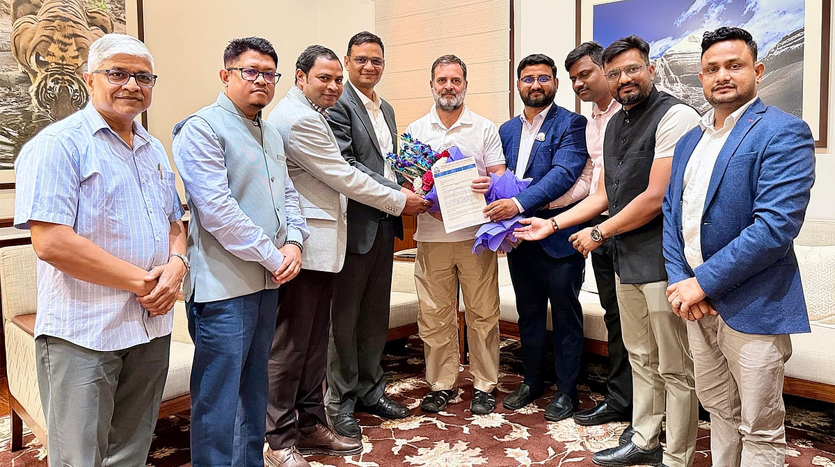 راہل گاندھی کی ’جن سنسد‘ میں ایس سی، ایس ٹی نمائندوں سے ملاقات، ترقی میں امتیاز پر تشویش