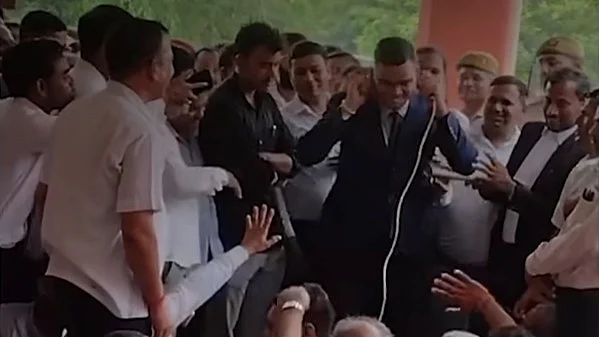 <div class="paragraphs"><p>ویڈیو گریب</p></div>