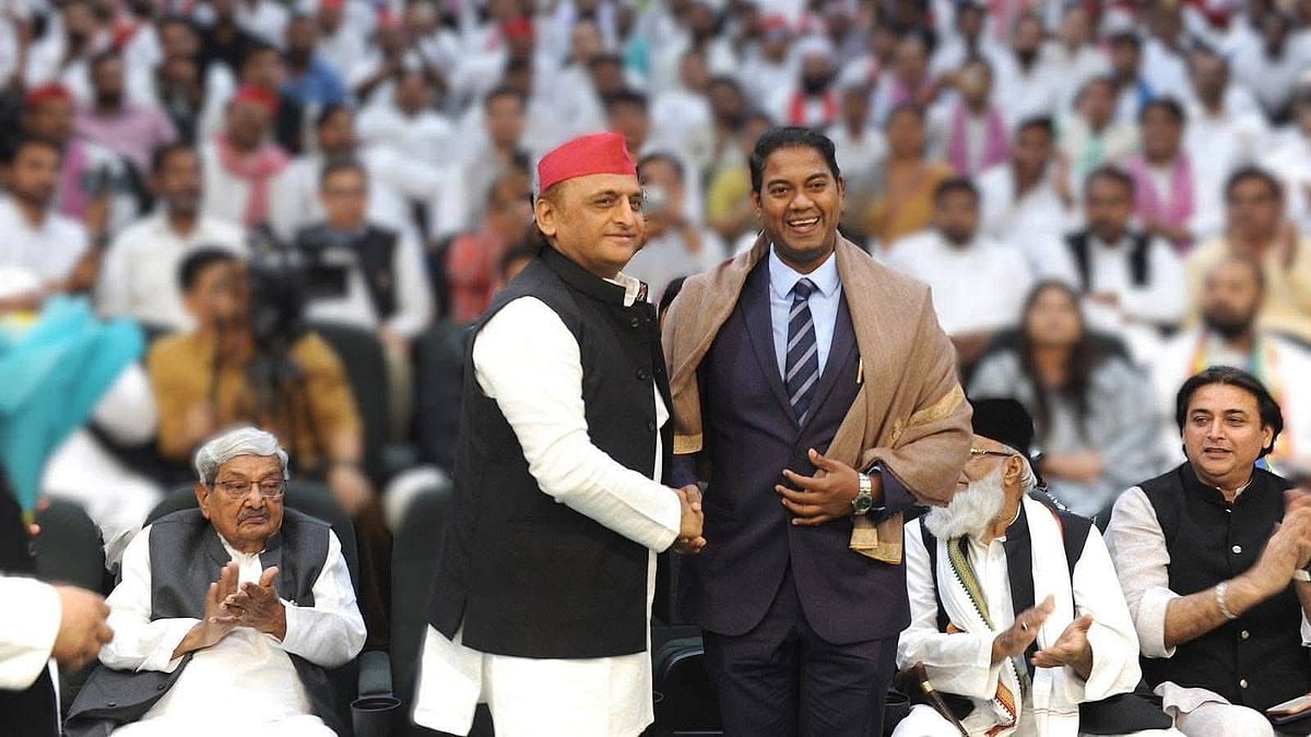 بابا صاحب کے پوتے کی ایس پی سربراہ سے ملاقات، امبیڈکر اور اکھلیش کے حق میں لگایا نعرہ