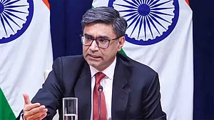 آبنائے ہرمز پر 60 ممالک کا اجلاس، وکرم مسری نے کہا- ’ہندوستان وہ واحد ملک، جس نے یہاں اپنے ملاح کھوئے‘