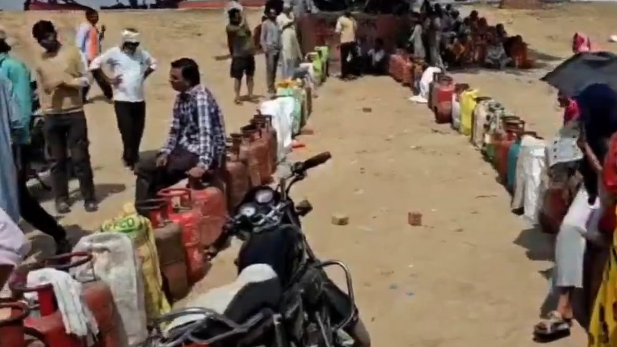 ایل پی جی بحران: جالون میں شادی سے پہلے دلہن سمیت اہل خانہ کی ڈی ایم سے فریاد، ’صاحب... سلنڈر کا انتظام کراؤ‘