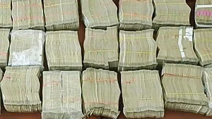 <div class="paragraphs"><p>تصویر :</p></div>