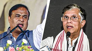 ’پون کھیڑا نئے سوالوں کے ساتھ آپ کے سامنے ہیں، ہمت ہے تو جواب دیجیے‘، ہیمنت بسوا سرما کو کانگریس کا چیلنج