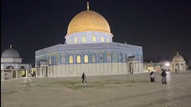 40 روز بعد کھلی مسجد اقصیٰ، نمازِ فجر میں شامل ہوئے 3 ہزار افراد