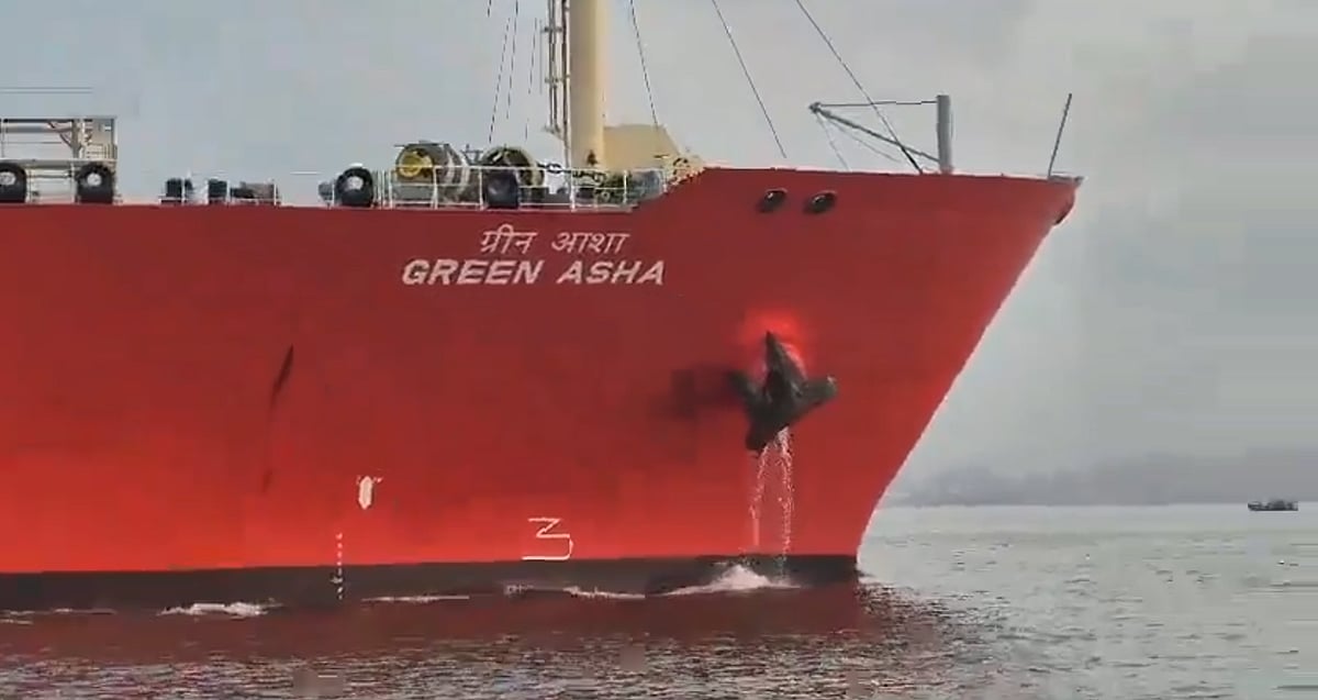 آبنائے ہرمز سے گزر کر ممبئی پہنچا ہندوستانی جہاز ’گرین آشا‘، 15400 ٹن ایل پی جی ہے موجود