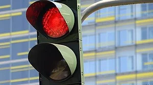 <div class="paragraphs"><p>ٹریفک سگنل</p></div>