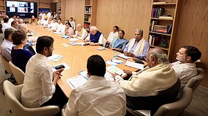 <div class="paragraphs"><p>کانگریس مجلس عاملہ کی میٹنگ کا منظر، تصویر ’ایکس‘ <a href="https://x.com/kharge">@kharge</a></p></div>