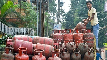 <div class="paragraphs"><p>گیس سلنڈر، تصویر/آئی اے این ایس</p></div>