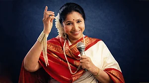 آشا بھوسلے کے آخری دیدار اور الوداع کی تیاریاں مکمل، آخری رسومات آج ممبئی میں ہوں گی ادا