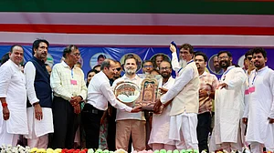 <div class="paragraphs"><p>مغربی بنگال میں انتخابی تشہیر کے دوران راہل گاندھی و دیگر کانگریس لیڈران، تصویر ’ایکس‘ <a href="https://x.com/INCIndia">@INCIndia</a></p></div>