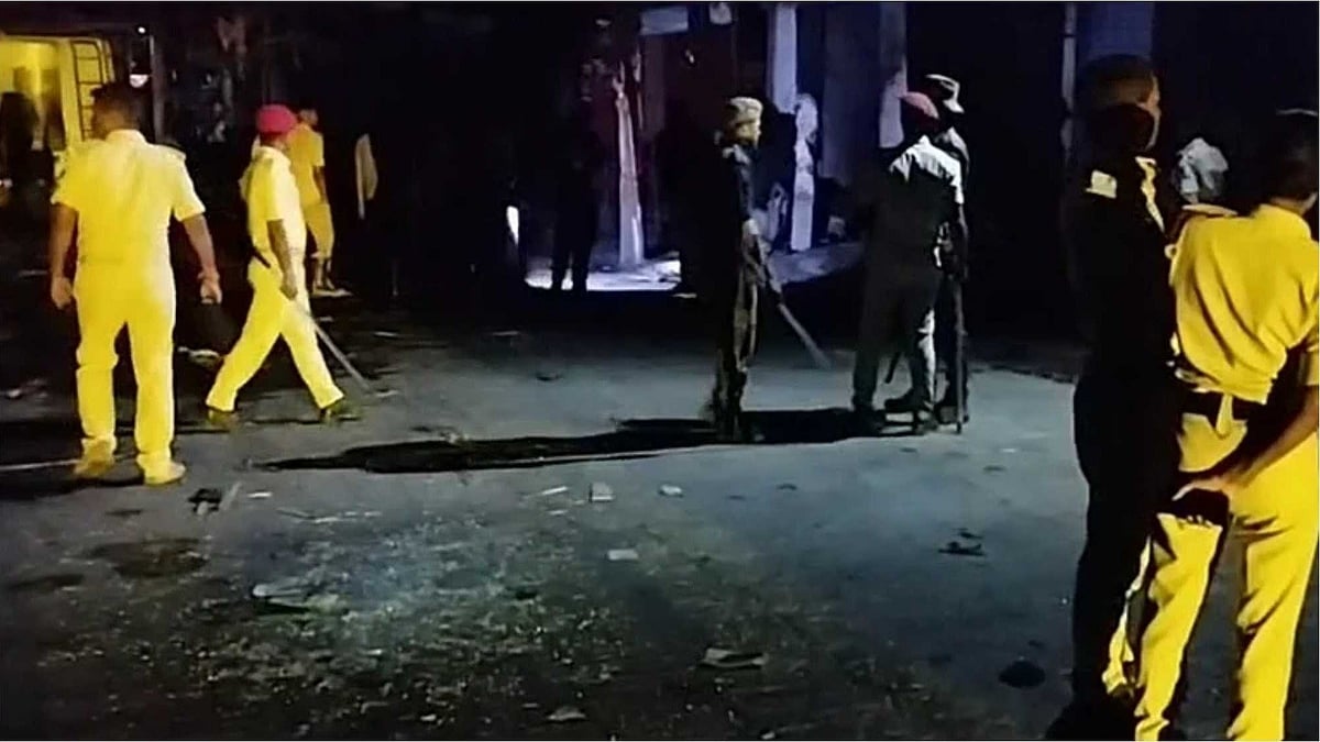 درگاپور میں بی جے پی کا آدھی رات کو تھانے پر دھاوا، پولیس کے ساتھ جھڑپ، ٹی ایم سی کارکنوں سے تنازعہ کے بعد کشیدگی