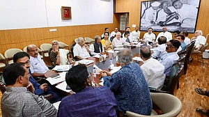 ’ہم خواتین ریزرویشن بل کے خلاف نہیں‘، انڈیا بلاک کی میٹنگ کے بعد کانگریس صدر کھڑگے کا میڈیا سے خطاب