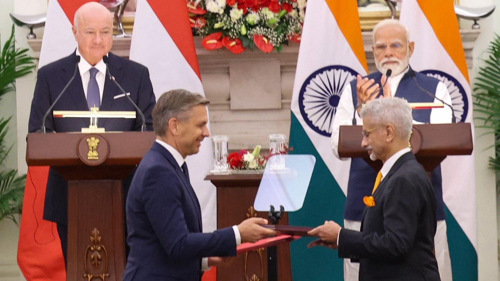 وزیر اعظم مودی نے آسٹریائی چانسلر اسٹاکر سے کی ملاقات، دو طرفہ تعاون پر تبادلہ خیال