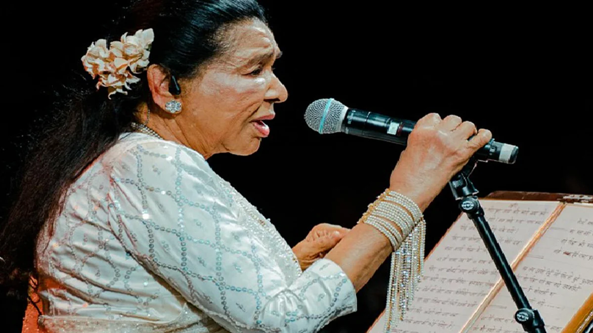 <div class="paragraphs"><p>آشا بھوسلے / آئی اے این ایس</p></div>