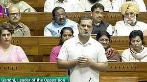 راہل گاندھی کا لوک سبھا میں حملہ، ’موجودہ بل خواتین کو بااختیار نہیں بنائے گا، تفریقی نظریہ کو فروغ دینے کی کوشش‘