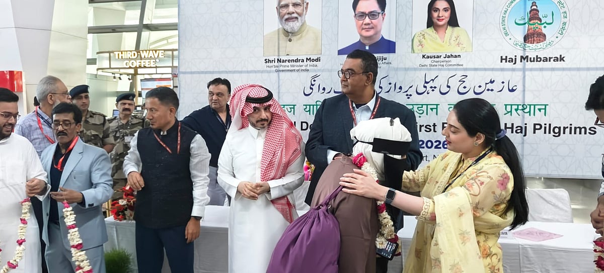 دہلی سے حج پروازوں کا بابرکت آغاز، دہلی حج کمیٹی کی چیئرپرسن نے حجاج کو رخصت کیا