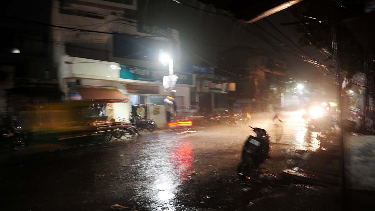 <div class="paragraphs"><p>دہلی میں بارش (فائل)/ تصویر یو این آئی</p></div>