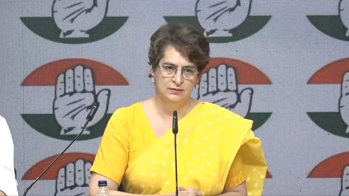 <div class="paragraphs"><p>پریس کانفرنس کے دوران پرینکا گاندھی (ویڈیو گریب)</p></div>