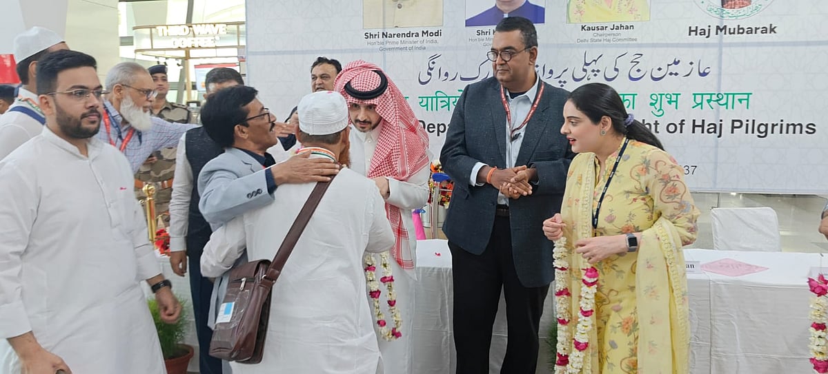 دہلی سے حج پروازوں کا بابرکت آغاز، دہلی حج کمیٹی کی چیئرپرسن نے حجاج کو رخصت کیا