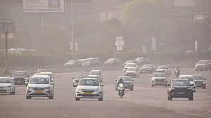 دہلی۔ این سی آر میں فضائی آلودگی پر ’سی اے کیو ایم‘ کی بڑی کارروائی، 1765 یونٹوں کو بند کرنے کا حکم