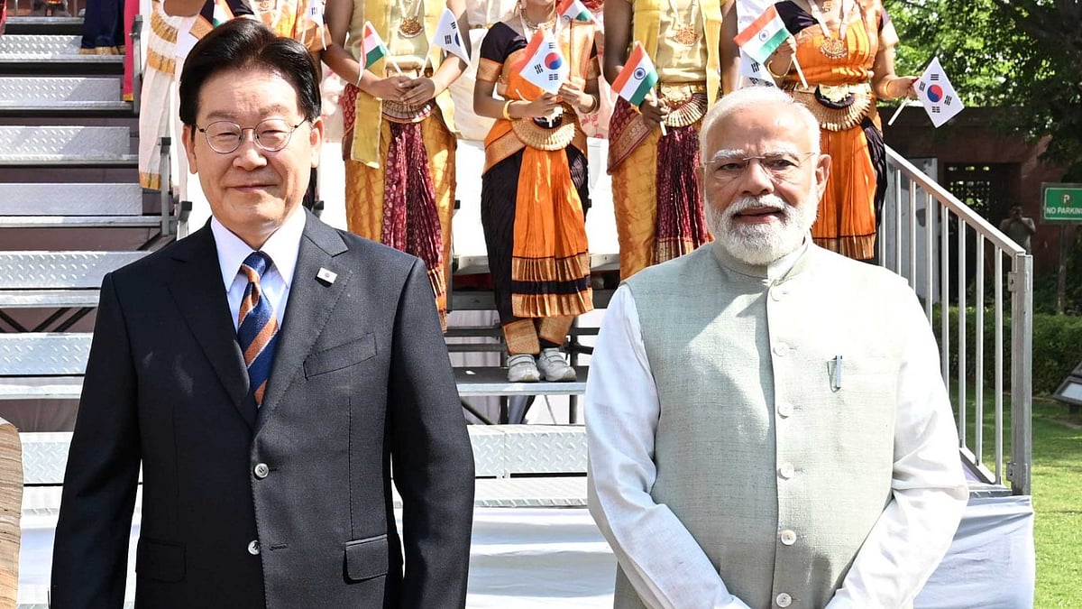 <div class="paragraphs"><p>ہندوستانی وزیر اعظم نریندر مودی اور جنوبی کوریائی صدر لی جے میونگ، تصویر ’ایکس‘&nbsp;<a href="https://x.com/rashtrapatibhvn">@rashtrapatibhvn</a></p></div>