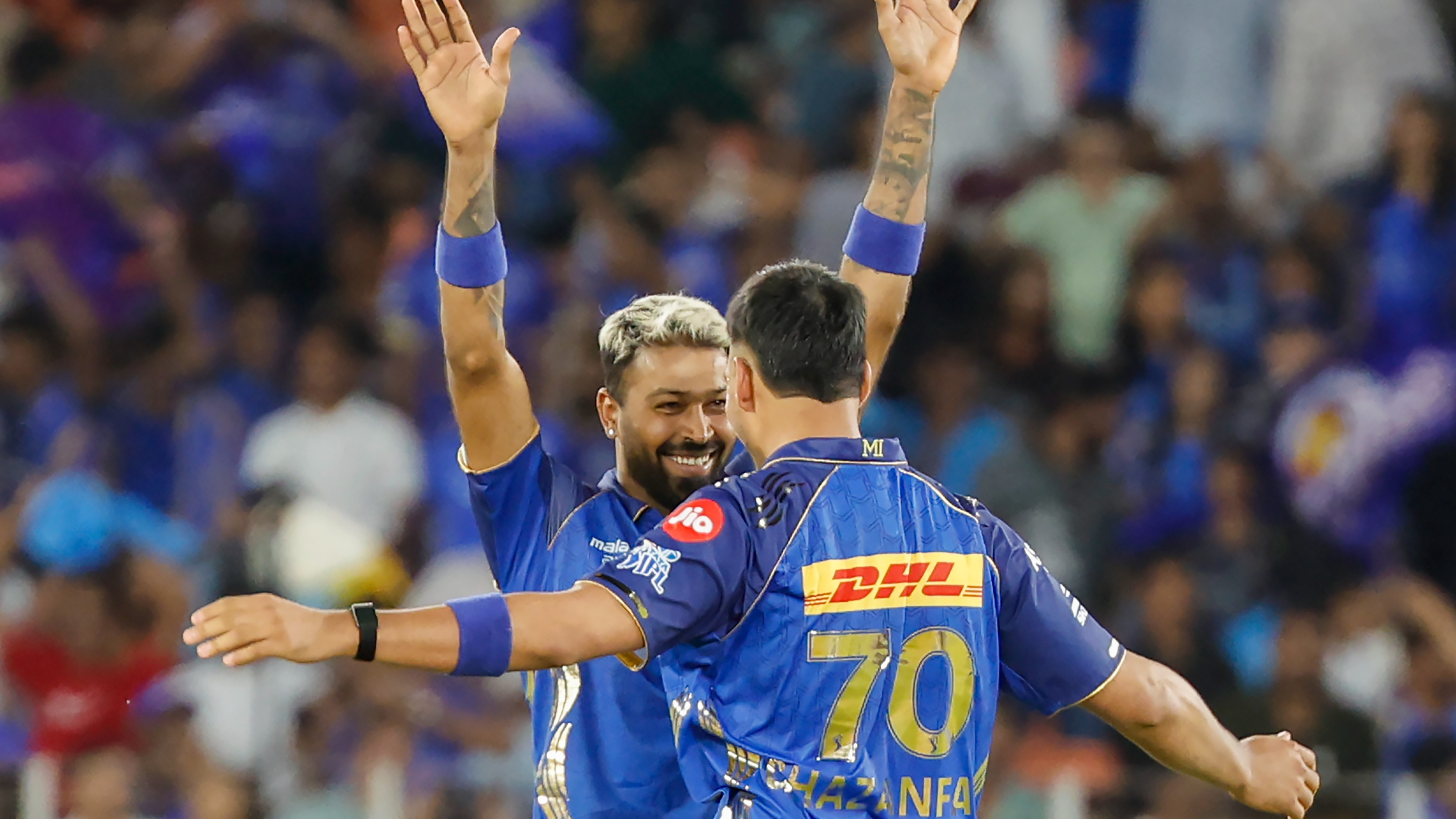 ممبئی انڈینس نے گجرات ٹائٹنز کو سب سے بڑے اسکور سے ہرایا