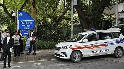 <div class="paragraphs"><p>دہلی ہائی کورٹ</p></div>